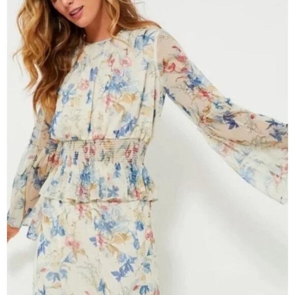 NWT Tuckernuck	Lily of the Valley Jennie Smocked Blouse Snowberry Floral XS - Picture 1 of 7